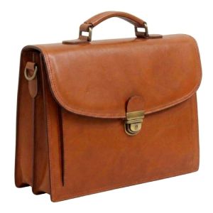 Leather Shoulder Bag for Men in Full-Grain Leather. Brown Colonial