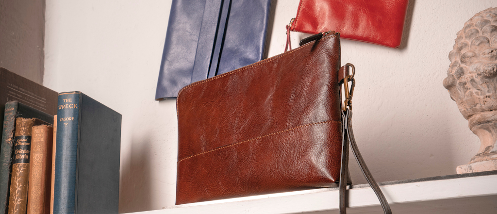 Leather Accessories: The Perfect Graduation Gift